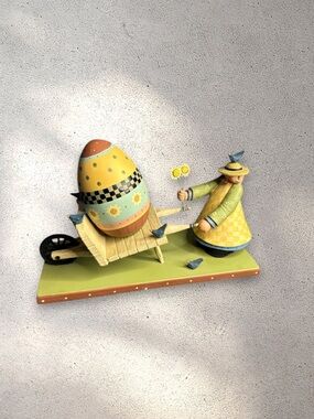 Williraye Studio Egg-NORMOUSLY large figure 2007 with Box